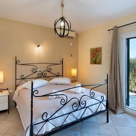 Maritina Villa By Paxos Retreats Velianitatika Ngoại thất bức ảnh